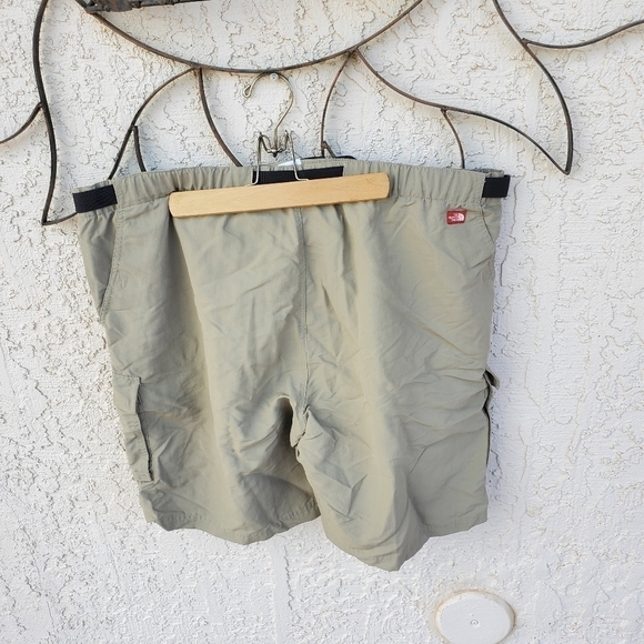 The North Face Belted Cargo Sz. XXL Shorts - Picture 5 of 11